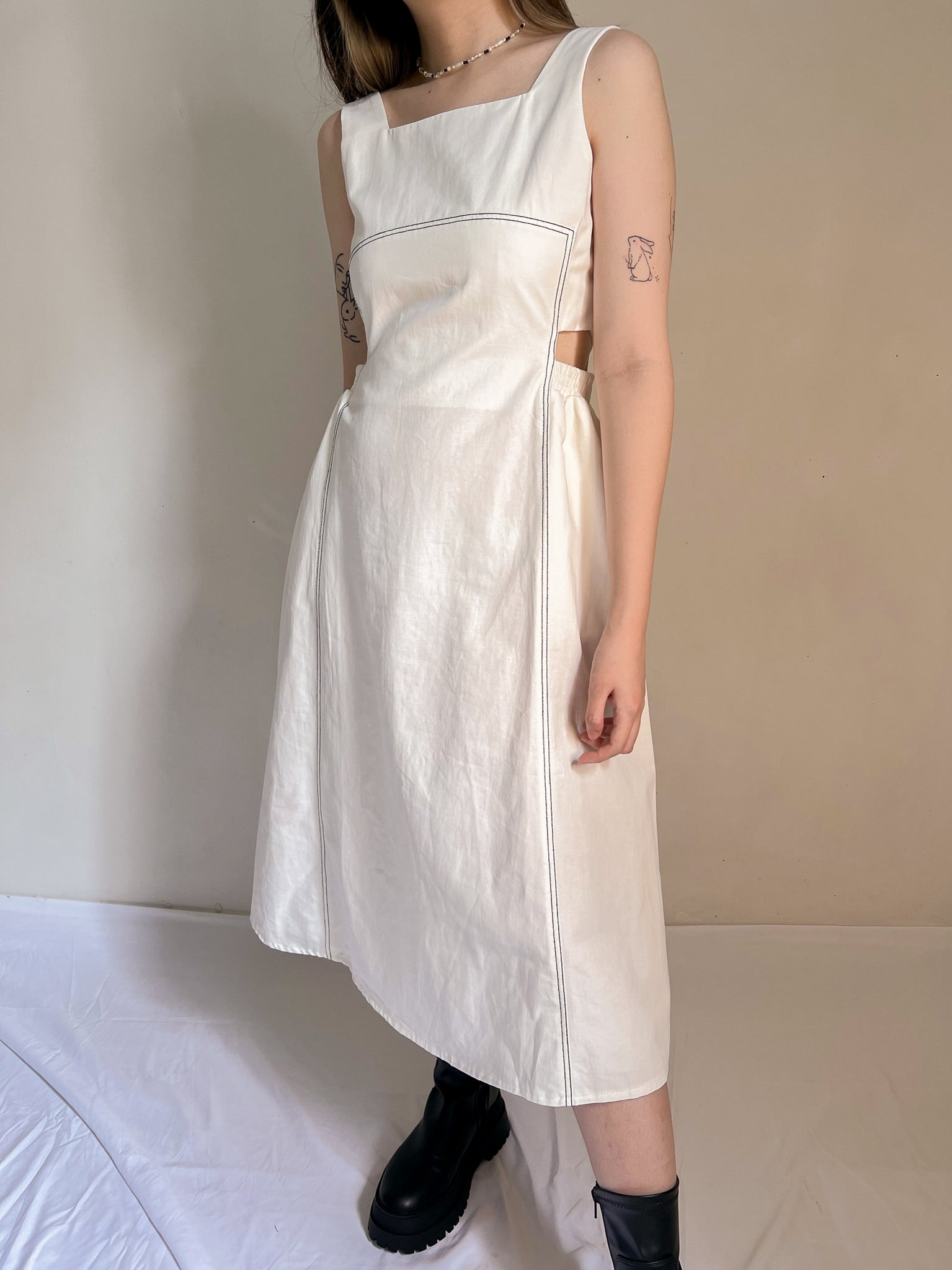 SKYLER MIDI DRESS IN WHITE