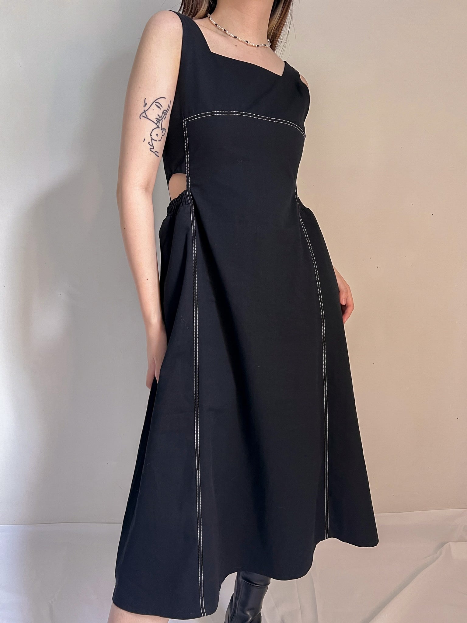 SKYLER MIDI DRESS IN BLACK