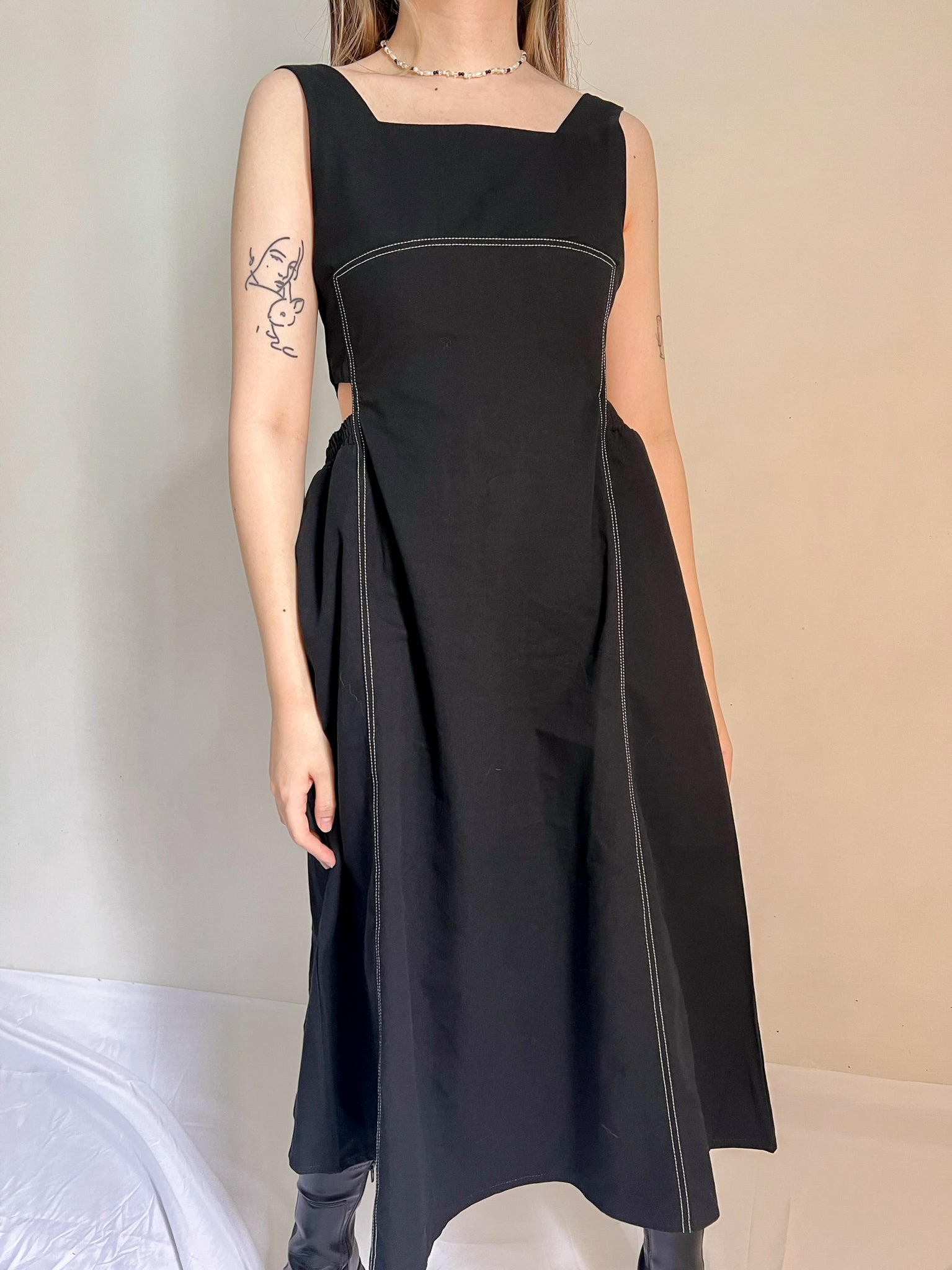 SKYLER MIDI DRESS IN BLACK