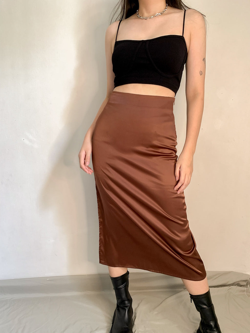 SABRINA MIDI SKIRT IN BROWN