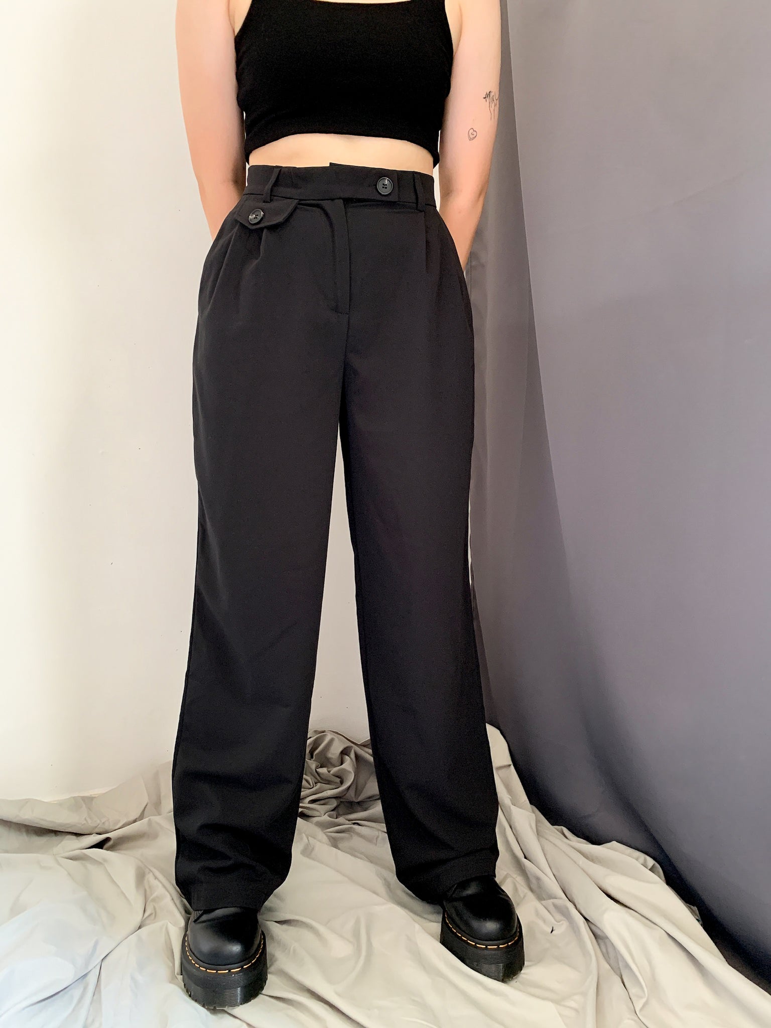 NARELLE PANTS IN BLACK